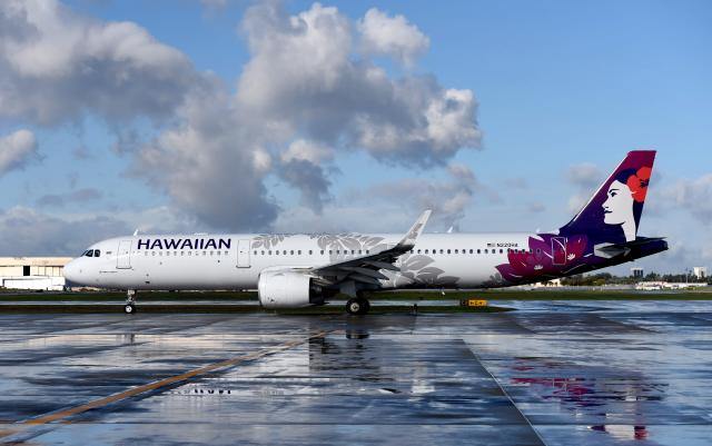 Lightning Strike Prompts Hawaiian Airlines Diversion